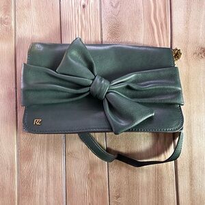 Elegant Forrest Green Bow Women's Clutch